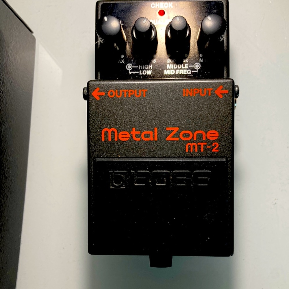 Boss MT-2 Metal  Zone Petal